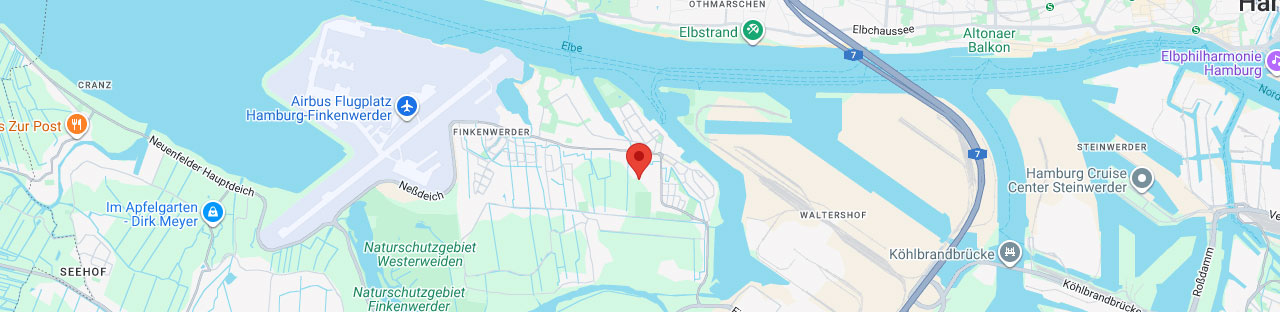 Ein Kartenausschnitt der Hansestadt Hamburg, der den Bereich südlich der Elbe darstellt, einschließlich des Airbus Flugplatzes Hamburg-Finkenwerder und des umliegenden Hafengebiets. Eine rote Markierung zeigt den Hauptsitz der Baugenossenschaft Finkerwerder-Hoffnung eG im Stadtteil Finkenwerder an.